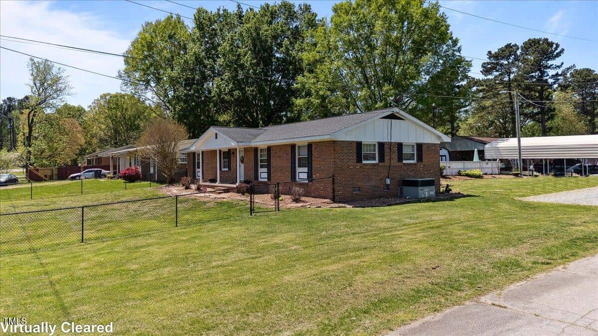 558 Wayview Road, Henderson, NC 27537