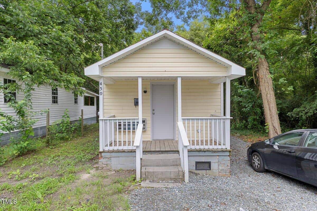 450 E Winder Street, Henderson, NC 27536