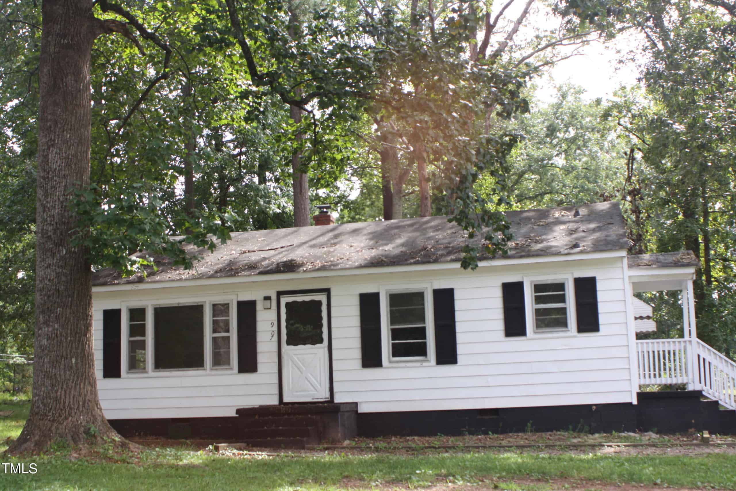 907 Abbott Street, Henderson, NC 27536