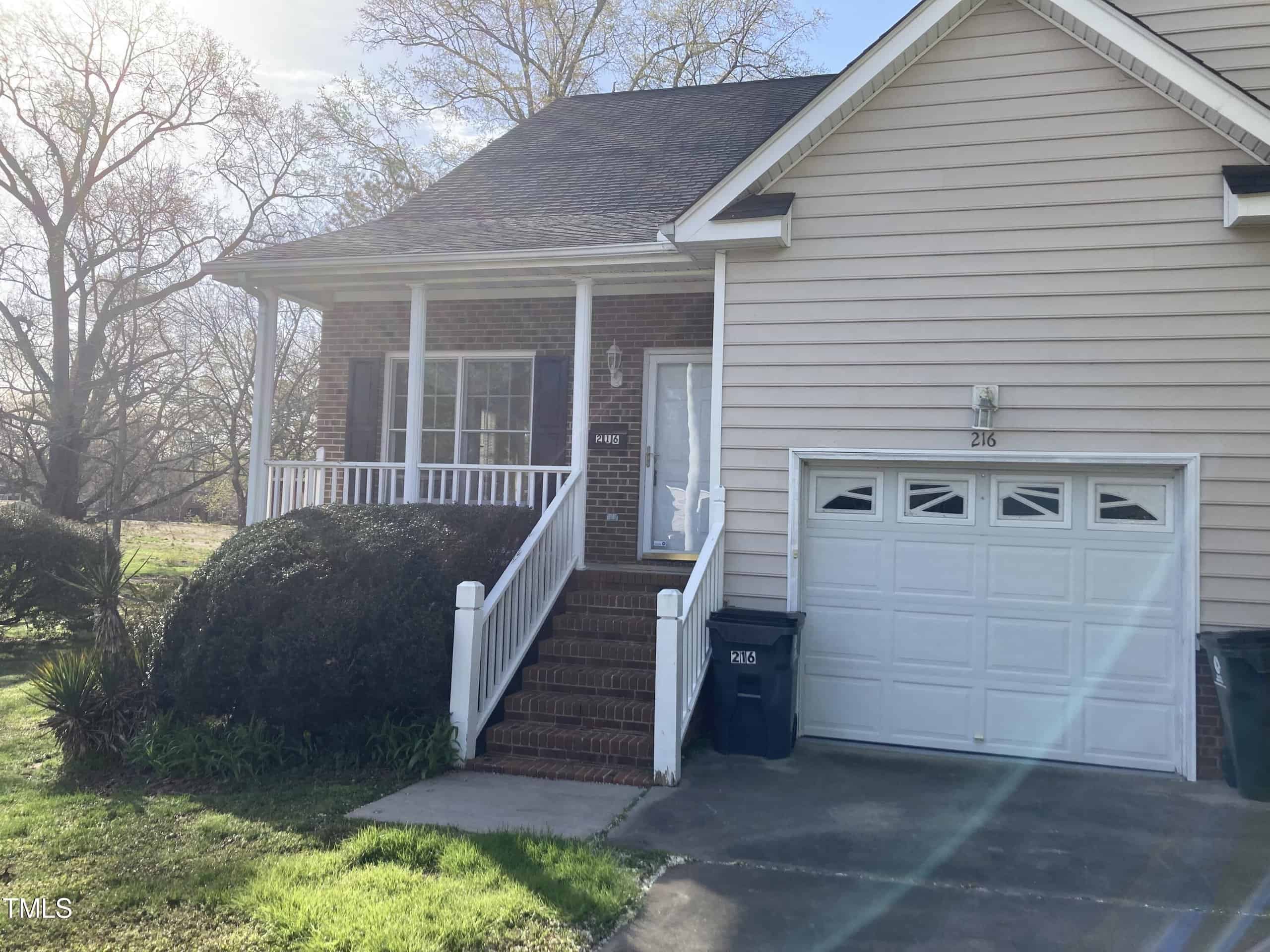 216 Clover Lane, Oxford, NC 27565