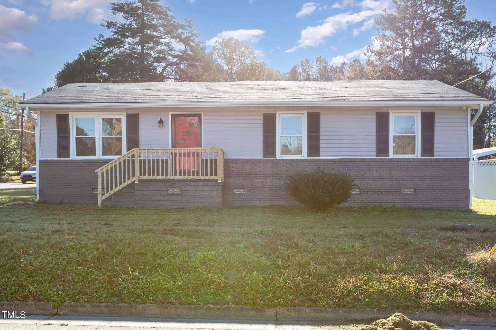 101 Leak Avenue, Oxford, NC 27565