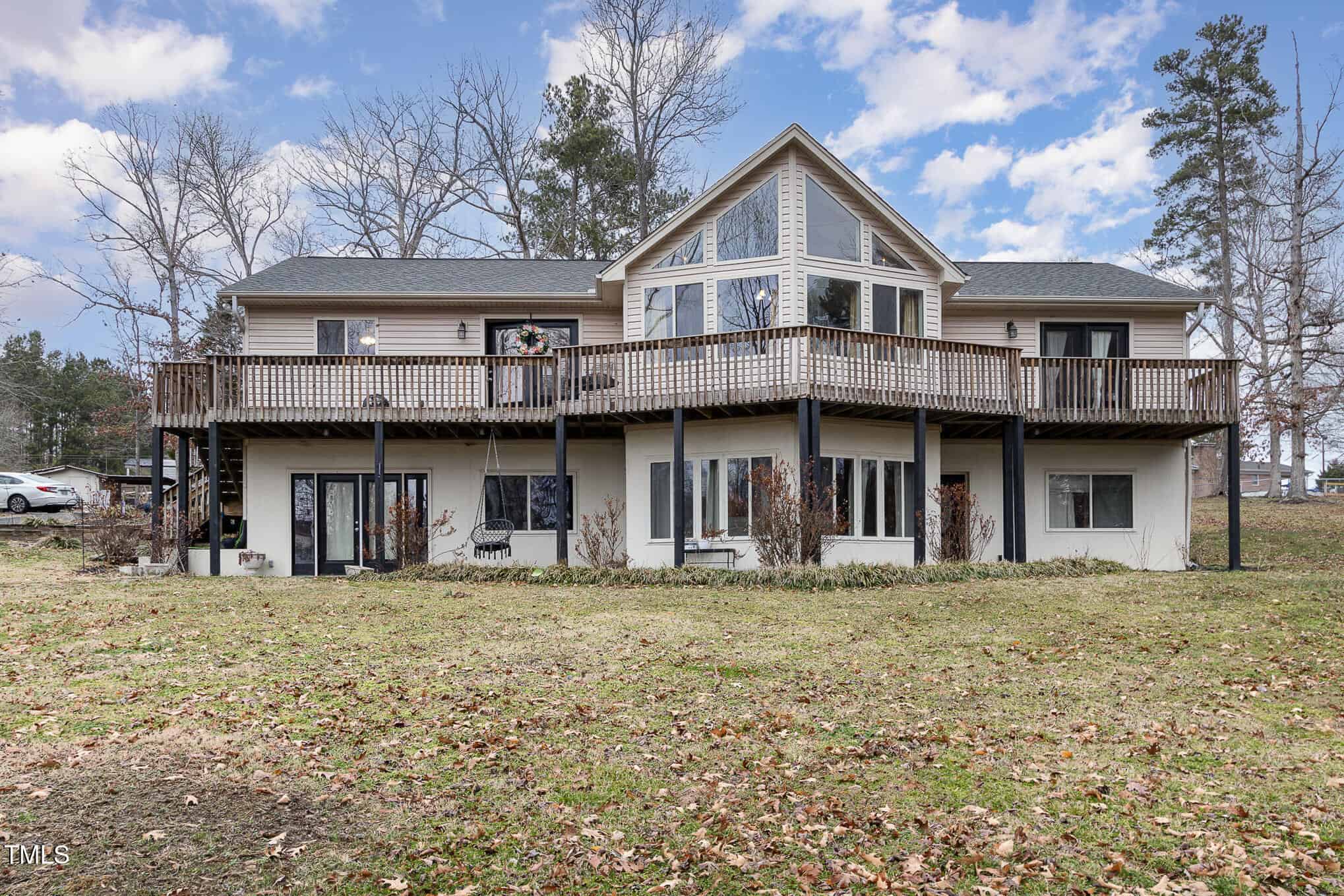 161 Kerr Lake Club Road, Henderson, NC 27537