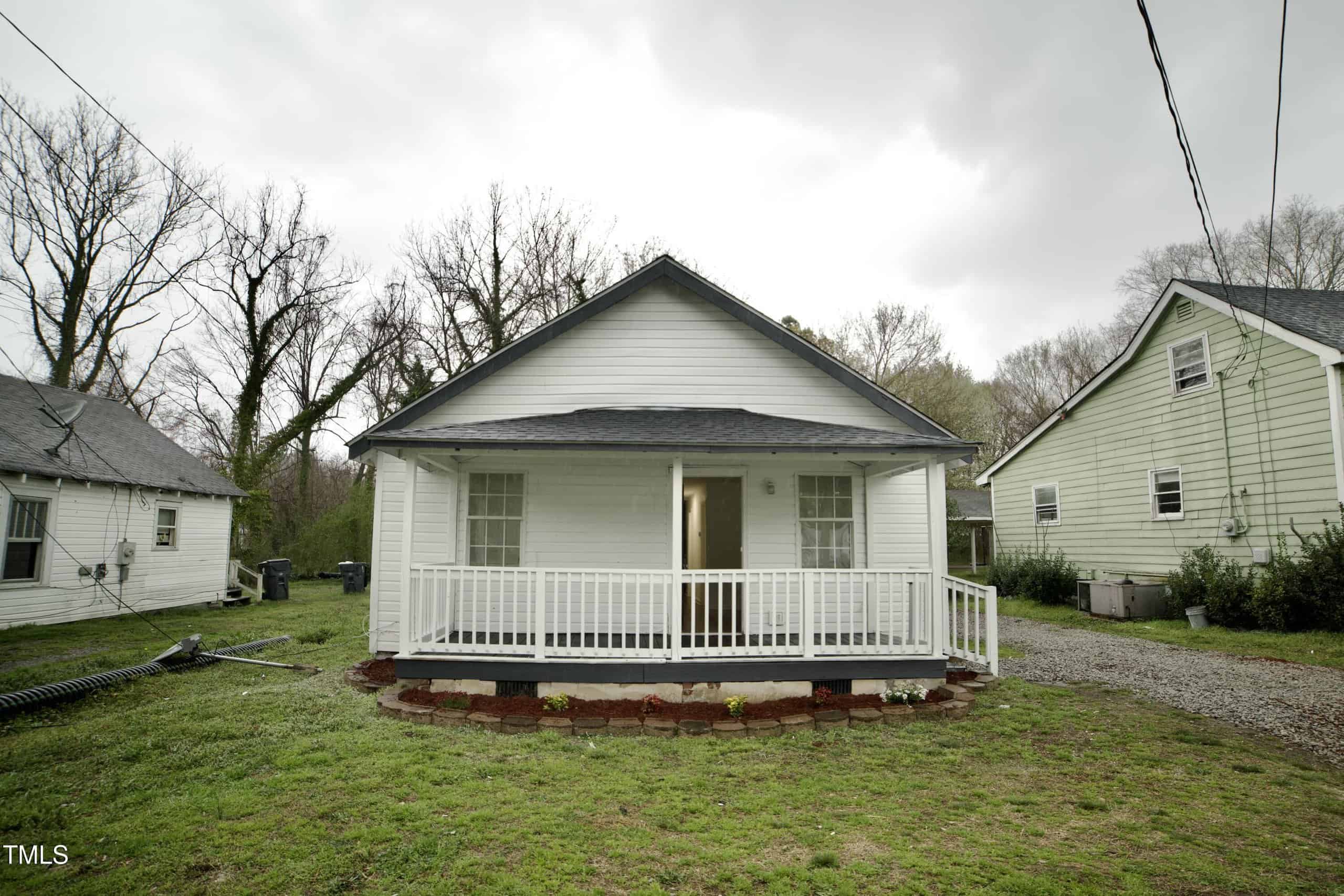 423 E Rockspring Street, Henderson, NC 27536