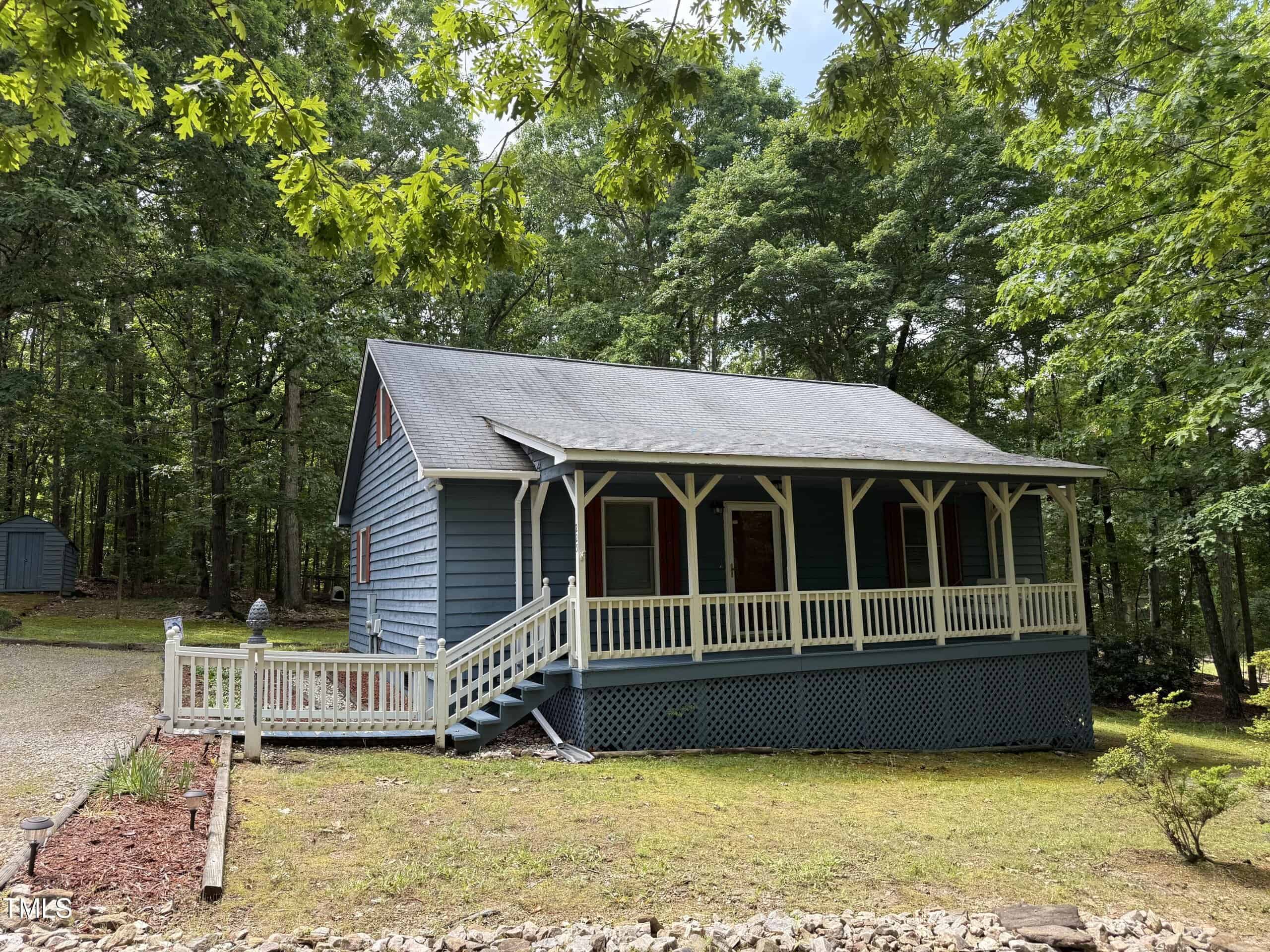 225 Meadow Drive, Henderson, NC 27537