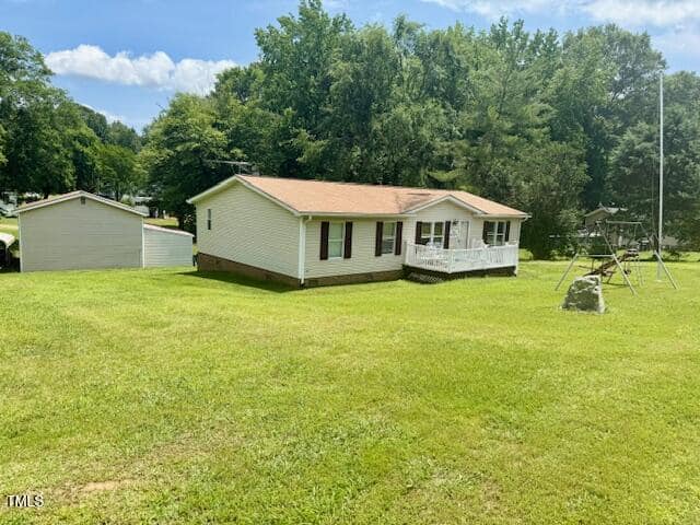 94 S Waters Edge Lane, Henderson, NC 27537