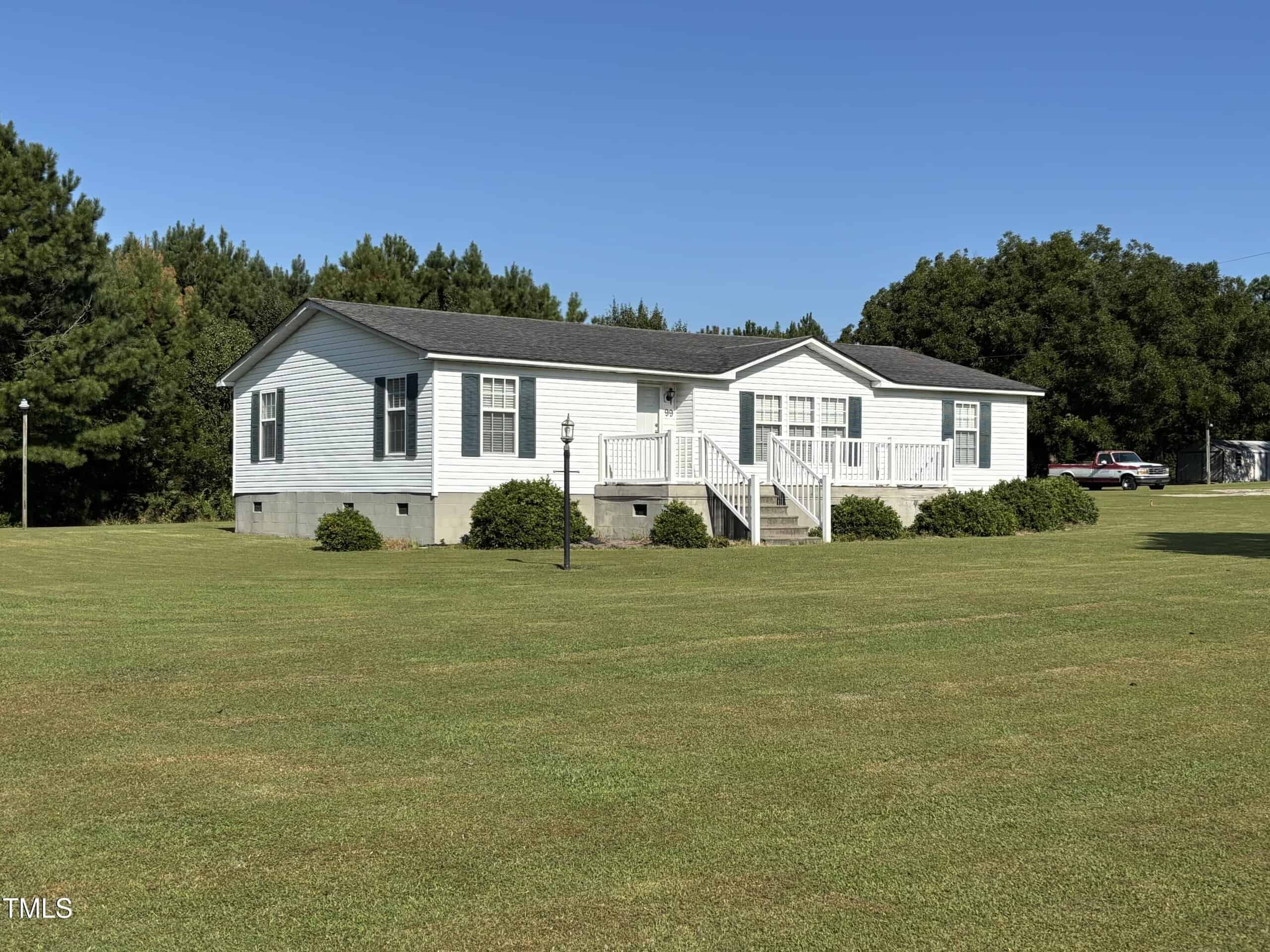 99 Kelly Road, Henderson, NC 27537