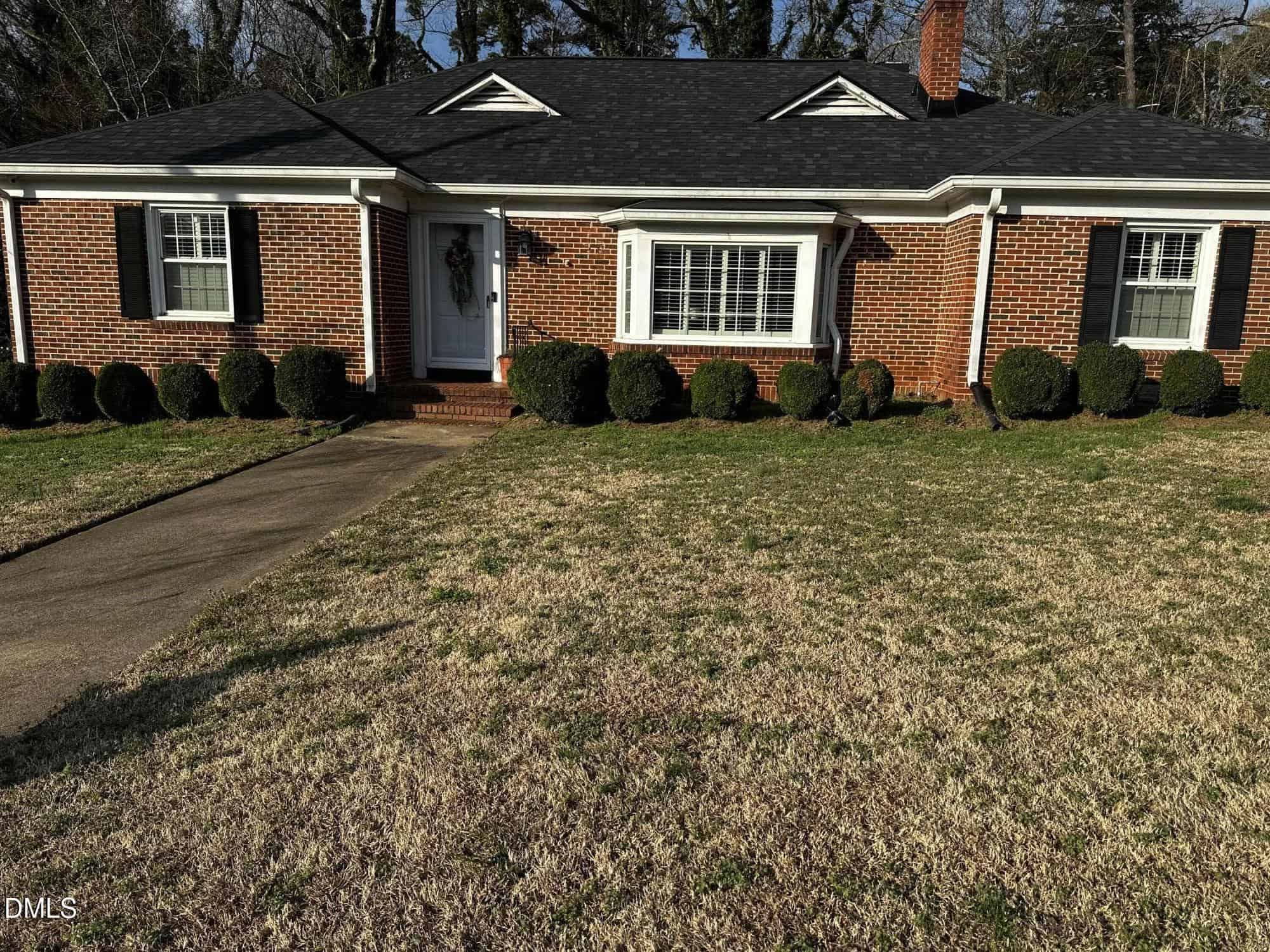 122 Lakeview Drive, Henderson, NC 27536