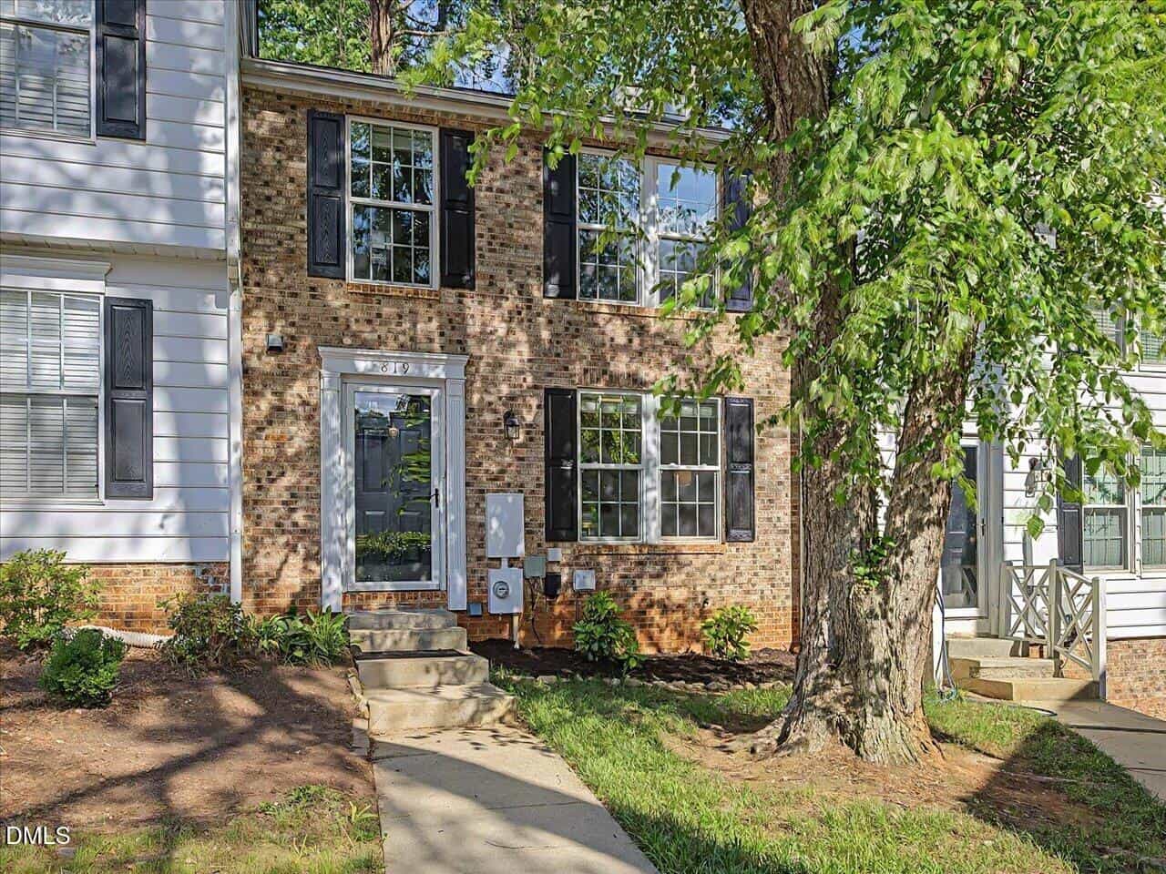 819 Genford Court, Raleigh, NC 27609