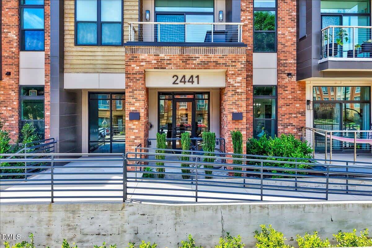 2441 Campus Shore Drive Unit 307, Raleigh, NC 27606