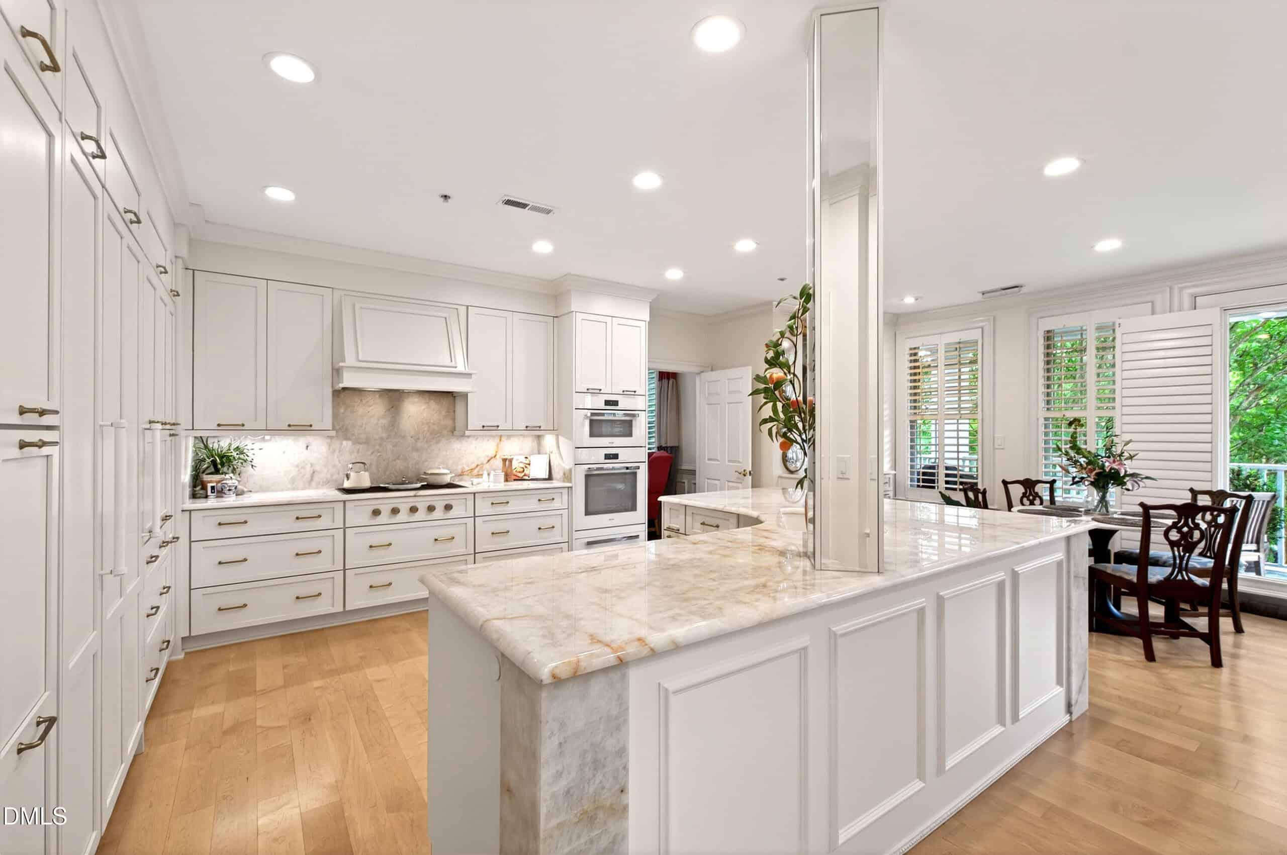 2801 Glenwood Gardens Lane Unit 203, Raleigh, NC 27608