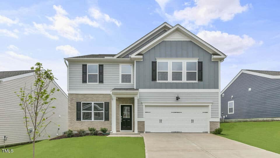 812 Comice Pear Way, Willow Springs, NC 27592