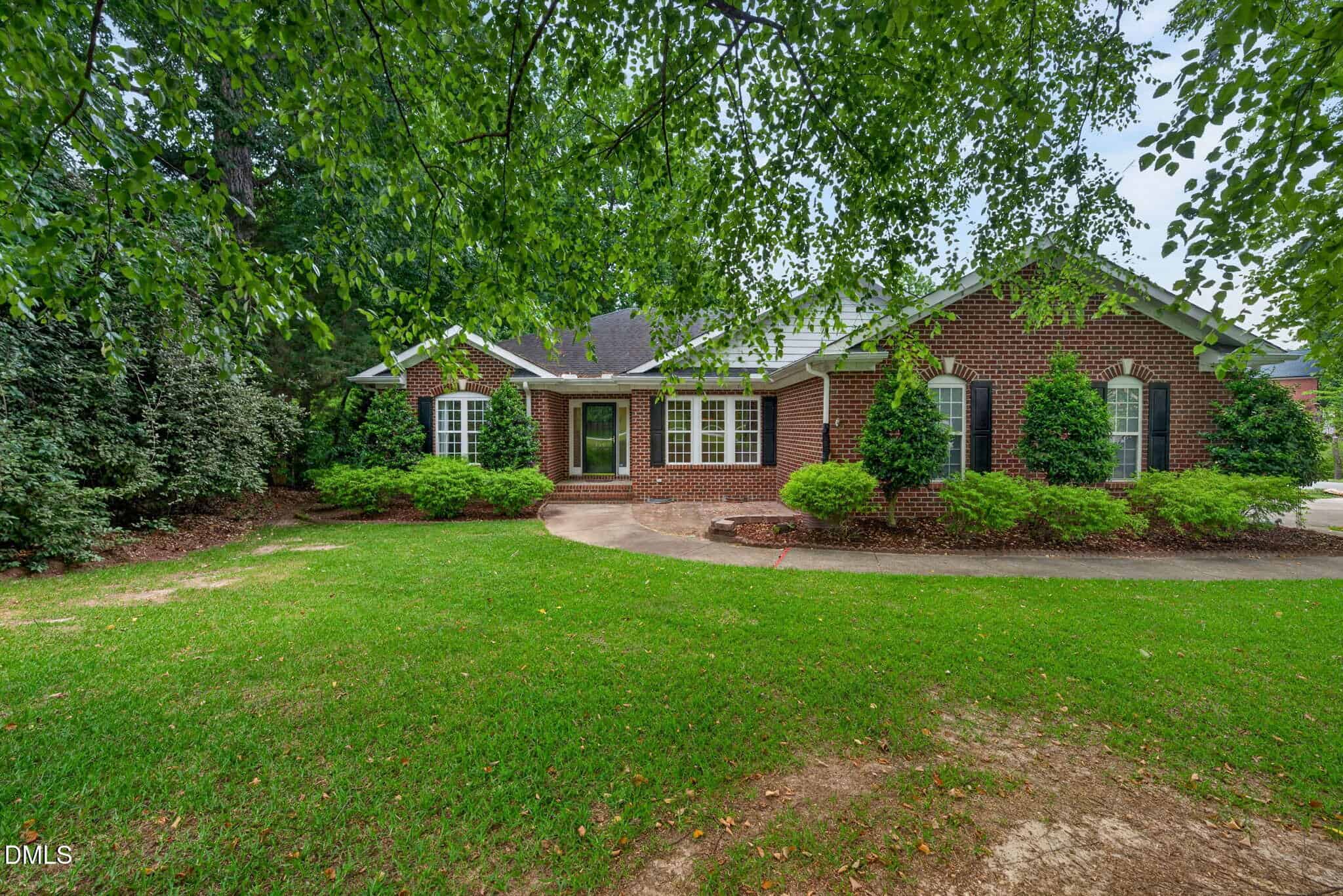 500 Parishgate Circle, Fuquay-Varina, NC 27526