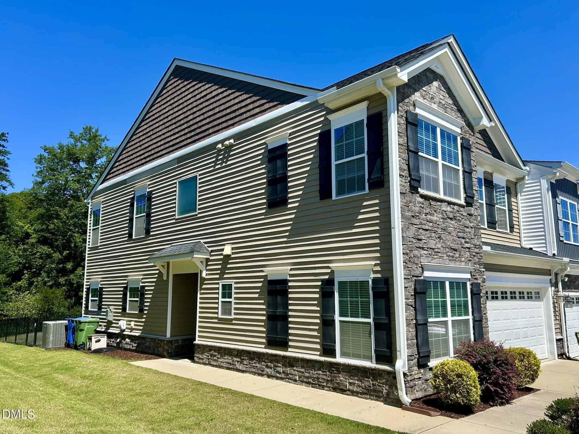553 Barneswyck Drive, Fuquay-Varina, NC 27526