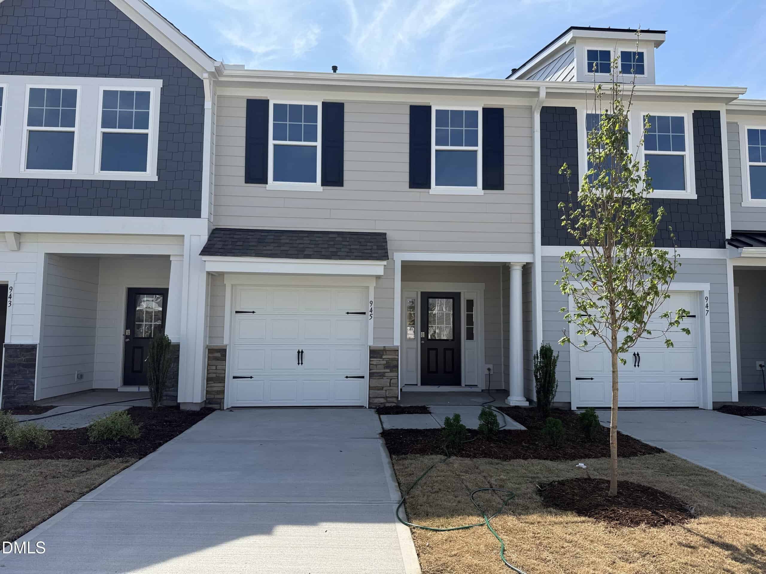 945 Kensley Grove Lane, Fuquay-Varina, NC 27526