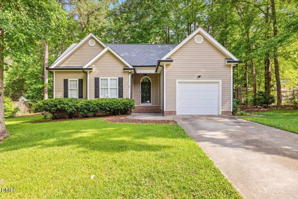 508 Senterwood Court, Fuquay-Varina, NC 27526