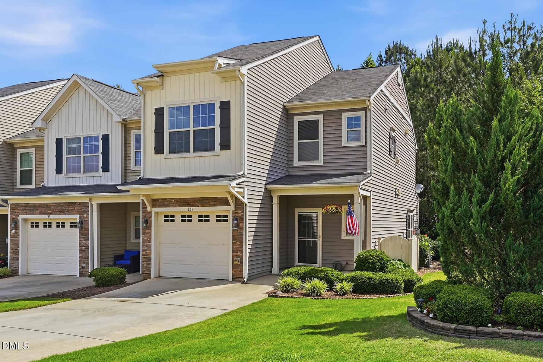 121 Cypress Hill Lane, Holly Springs, NC 27540