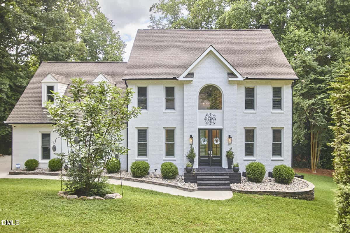 5513 Point Lake Court, Holly Springs, NC 27540