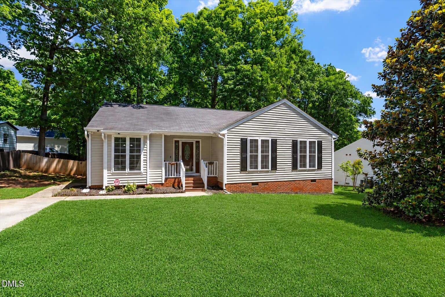 301 Round About Road, Holly Springs, NC 27540