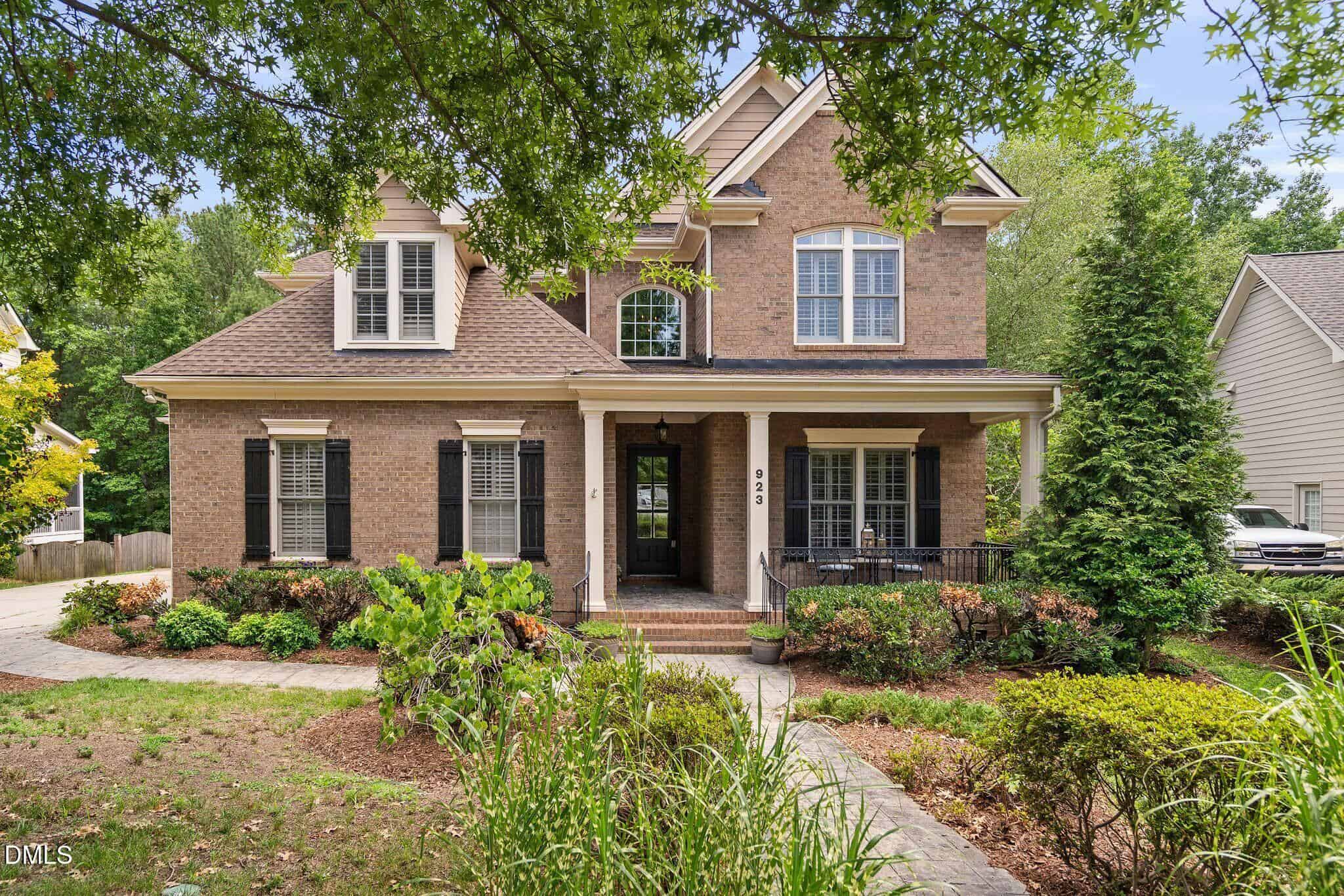 923 Dominion Hill Drive, Cary, NC 27519