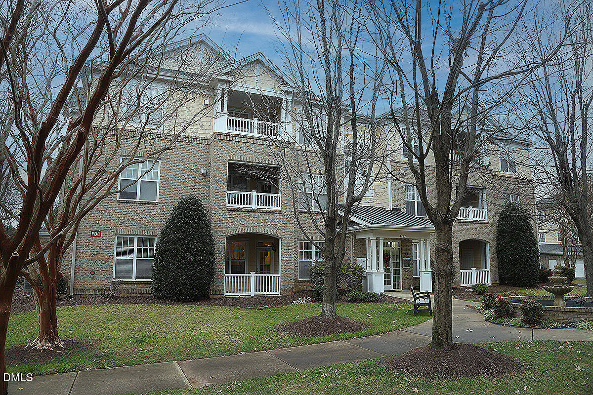 3161 Hemlock Forest Circle Unit 101, Raleigh, NC 27612