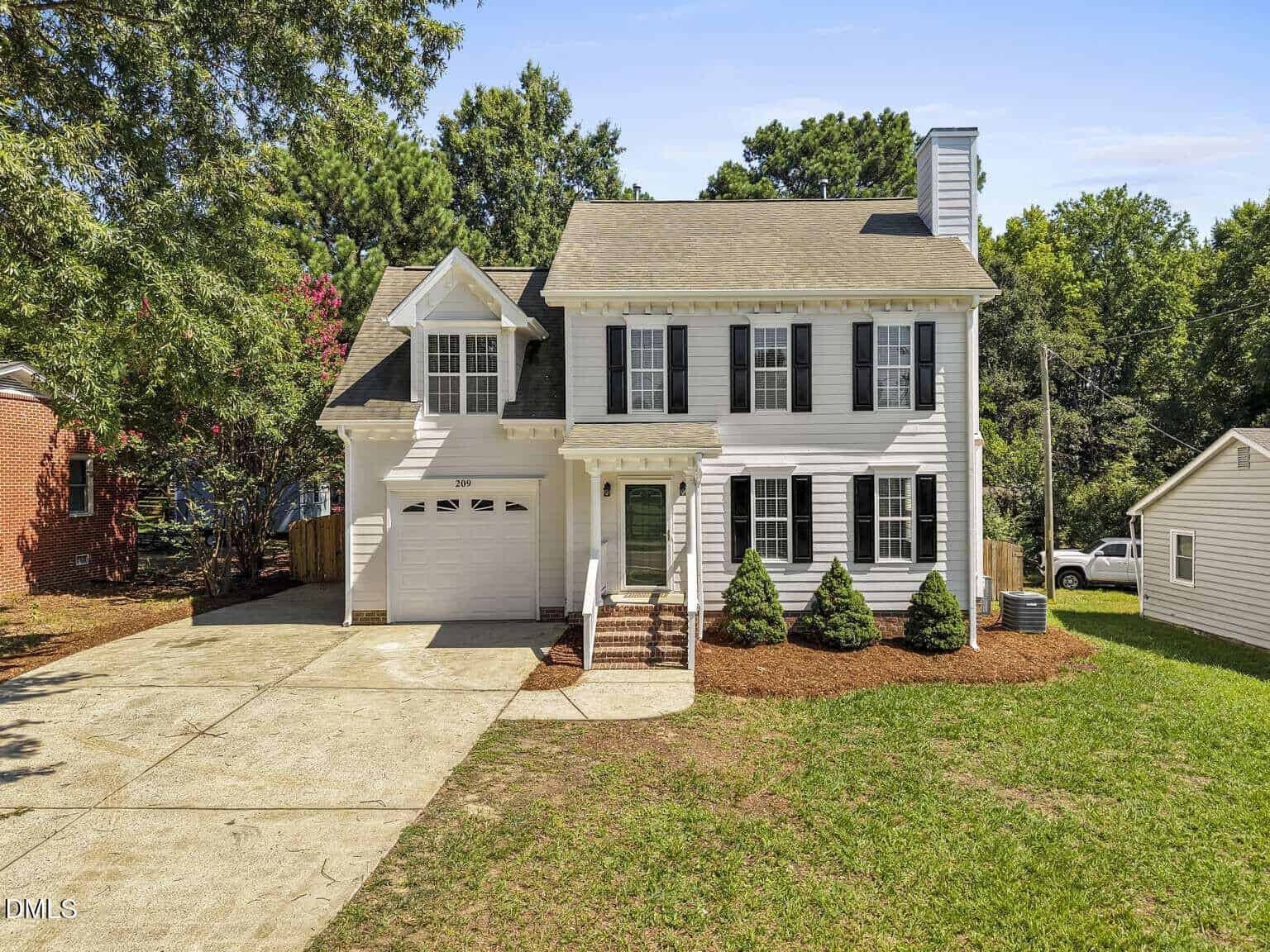 209 James Street, Apex, NC 27502