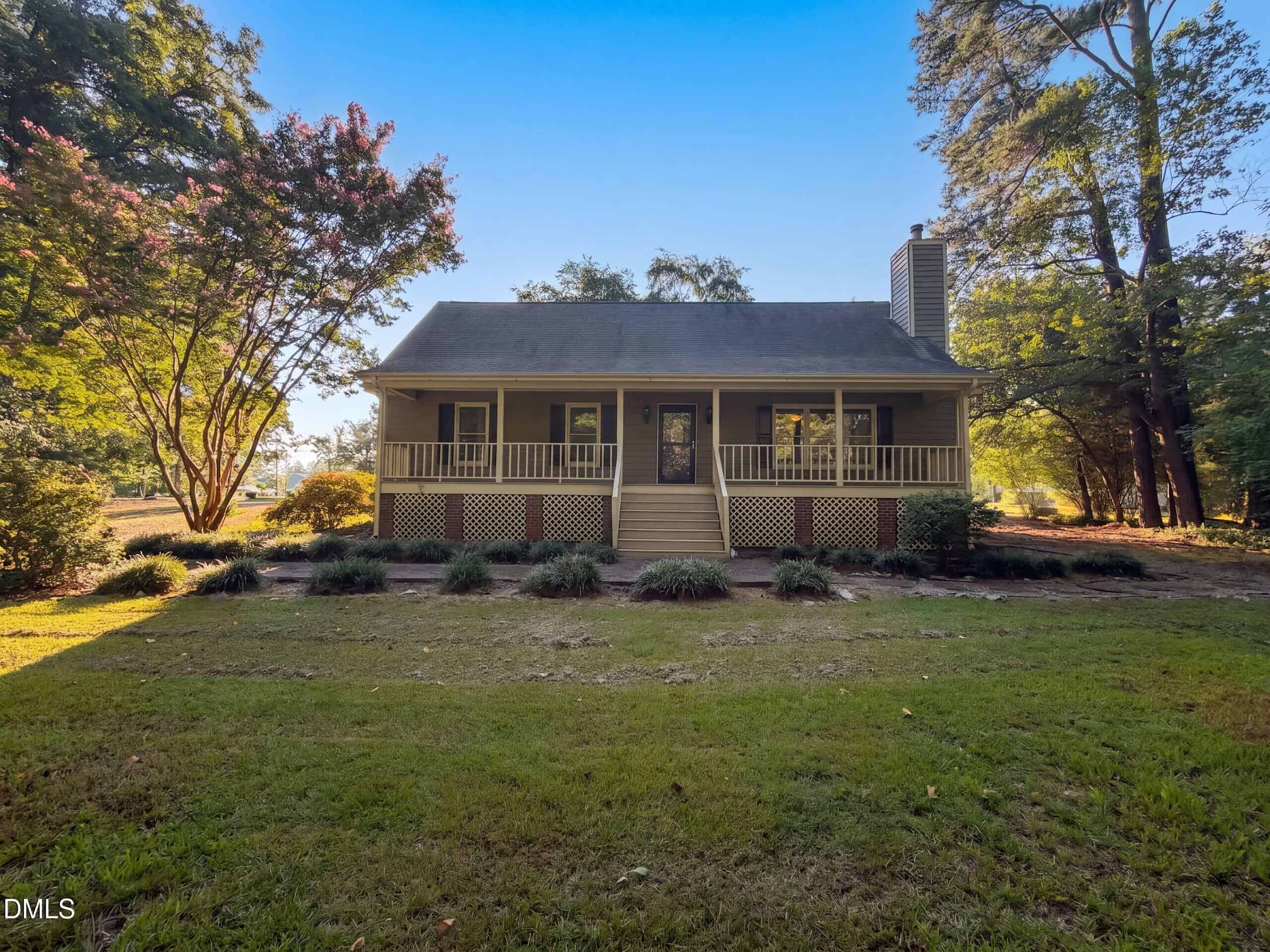 104 Rocktree Court, Fuquay-Varina, NC 27526