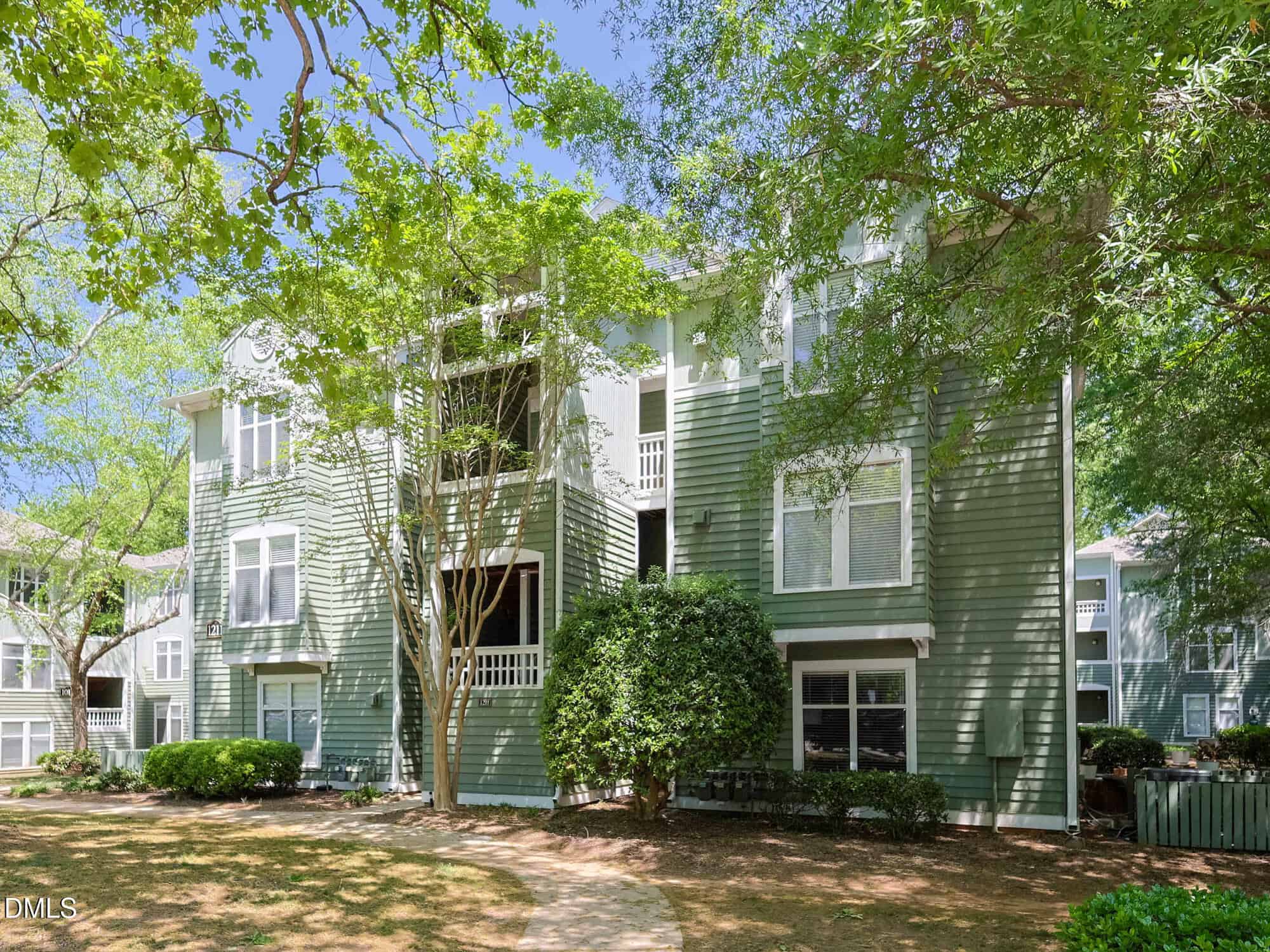 1211 Westview Lane Unit 305, Raleigh, NC 27605