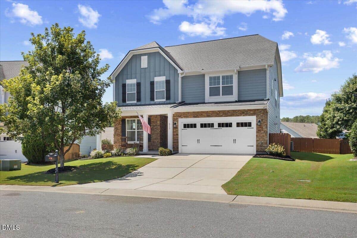819 Lake Artesia Lane, Fuquay-Varina, NC 27526