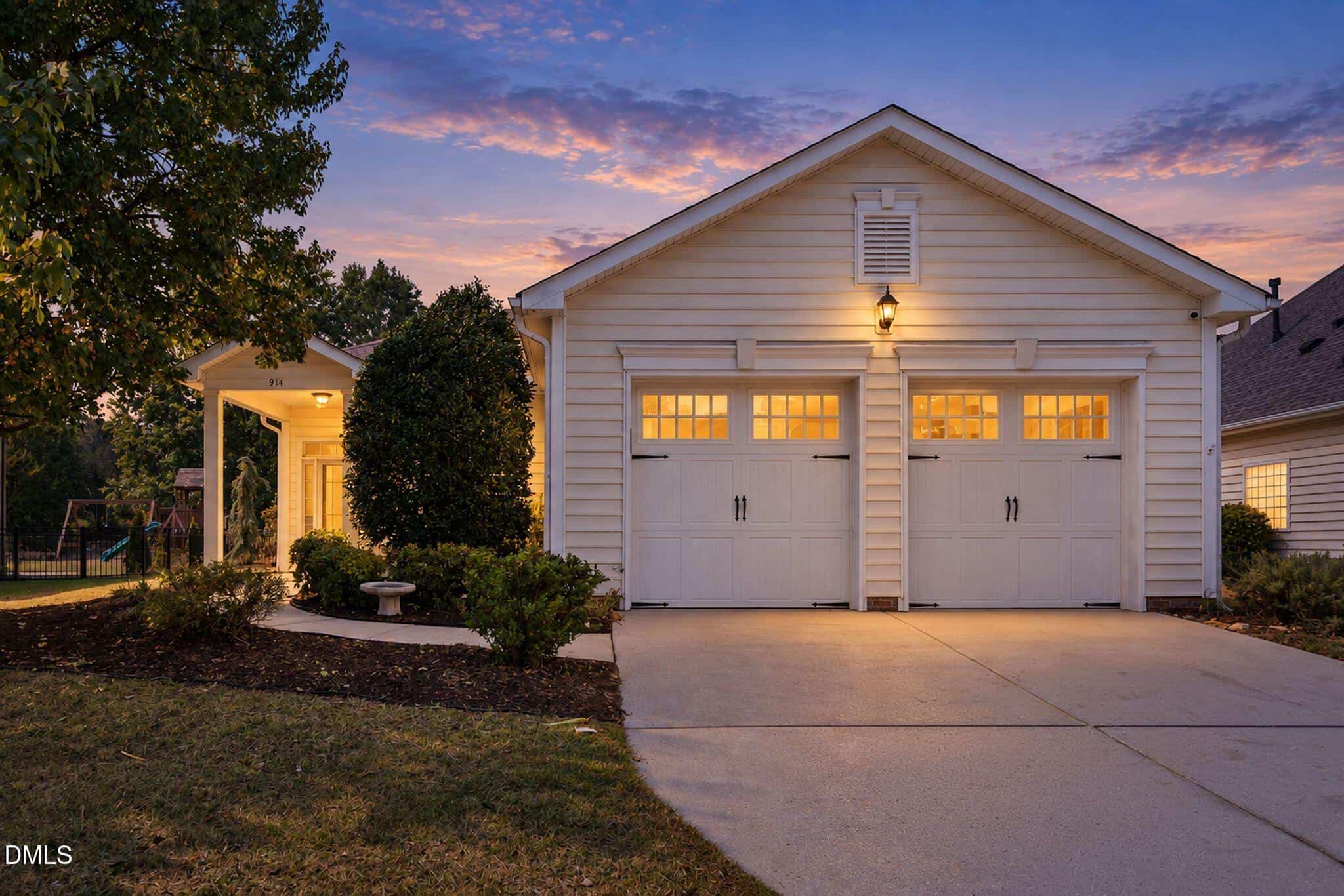 914 Tupelo Glen Court, Fuquay-Varina, NC 27526