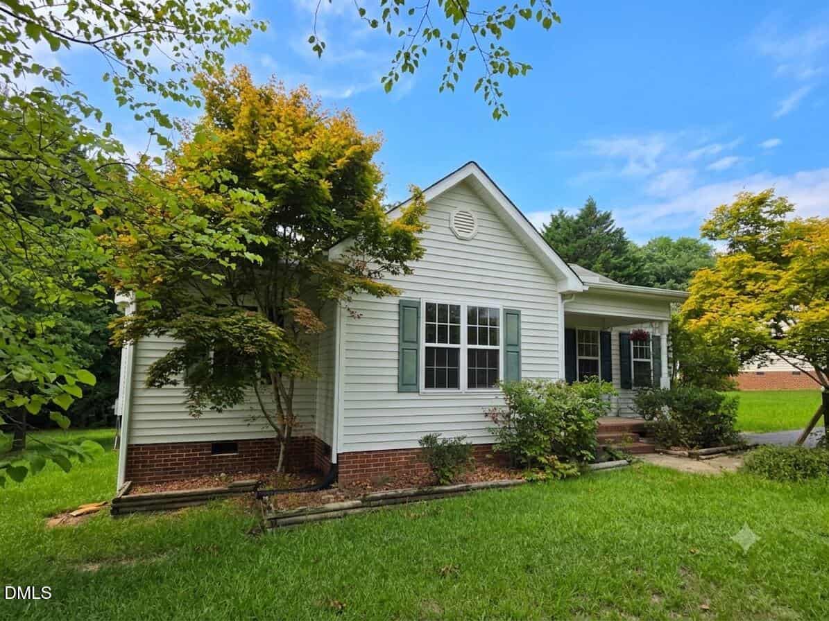 5704 Stone Crystal Drive, Fuquay-Varina, NC 27526