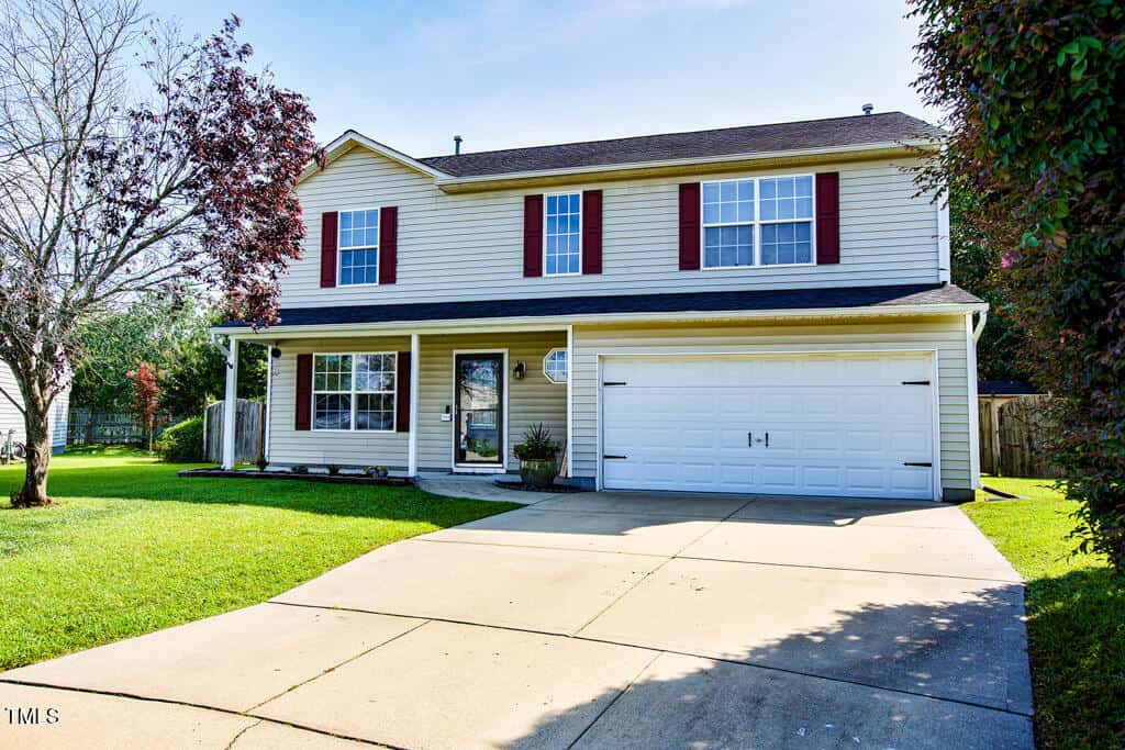 1724 E Ridge Heights Drive, Fuquay-Varina, NC 27526