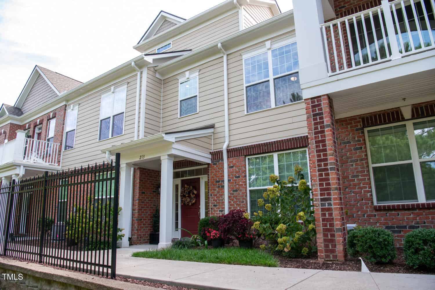 10330 Sablewood Drive Unit 213, Raleigh, NC 27617