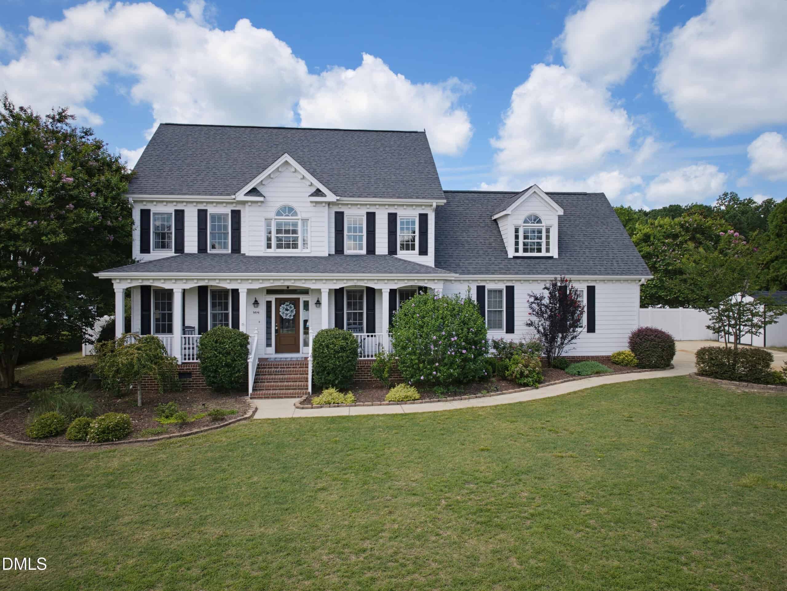 6616 Wavcott Drive, Fuquay-Varina, NC 27526