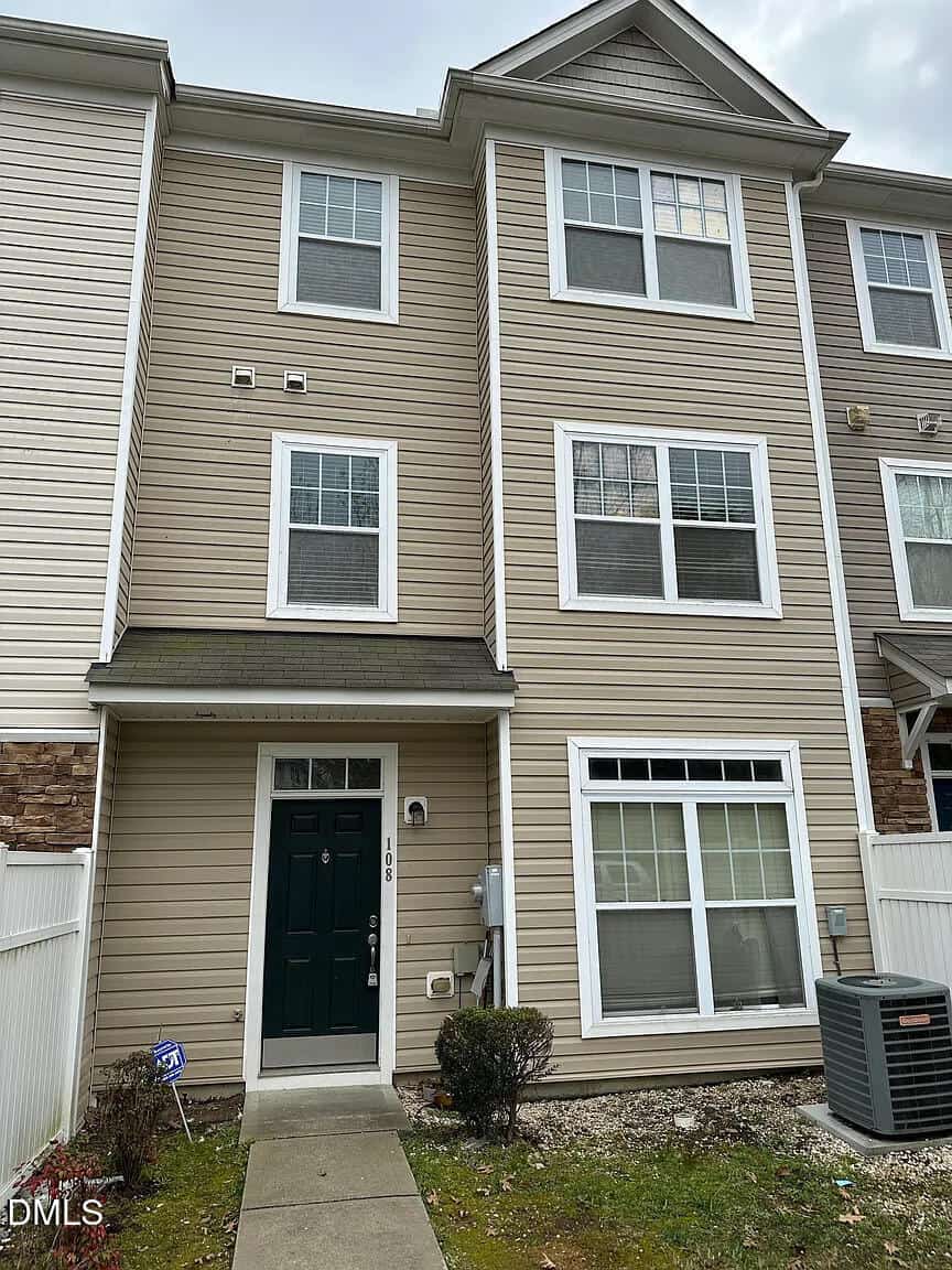341 Gilman Lane Unit 108, Raleigh, NC 27610