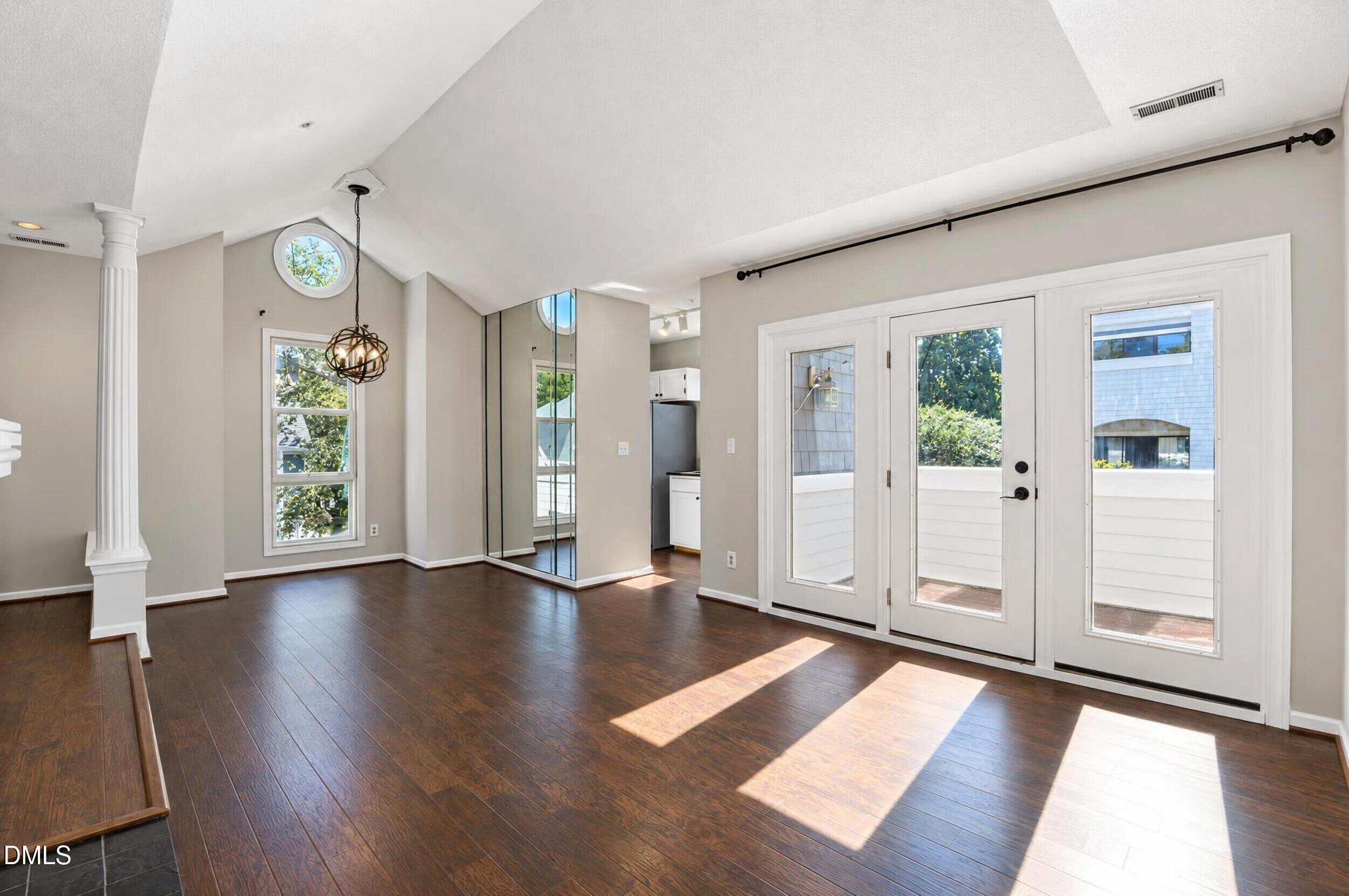 1021 Brighthurst Drive Unit 306, Raleigh, NC 27605