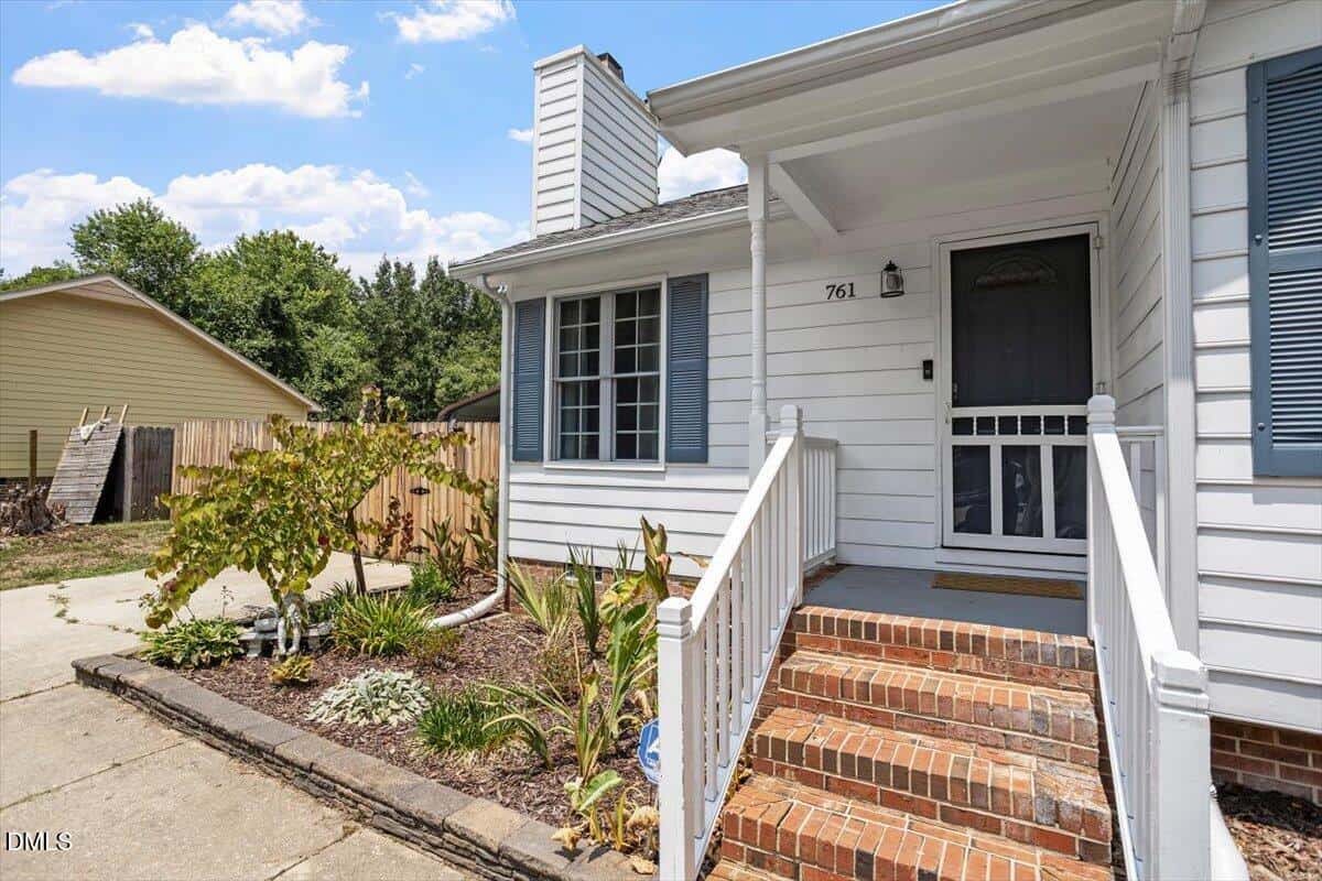 761 E Cardinal Drive, Fuquay-Varina, NC 27526