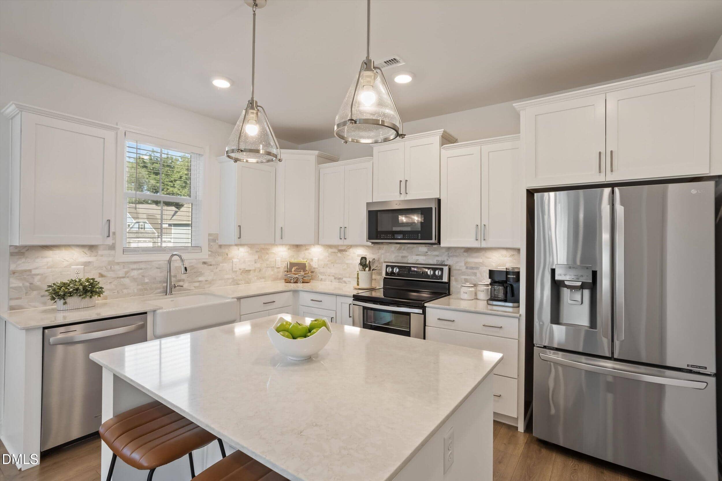 806 Thomas Falls Court, Fuquay-Varina, NC 27526