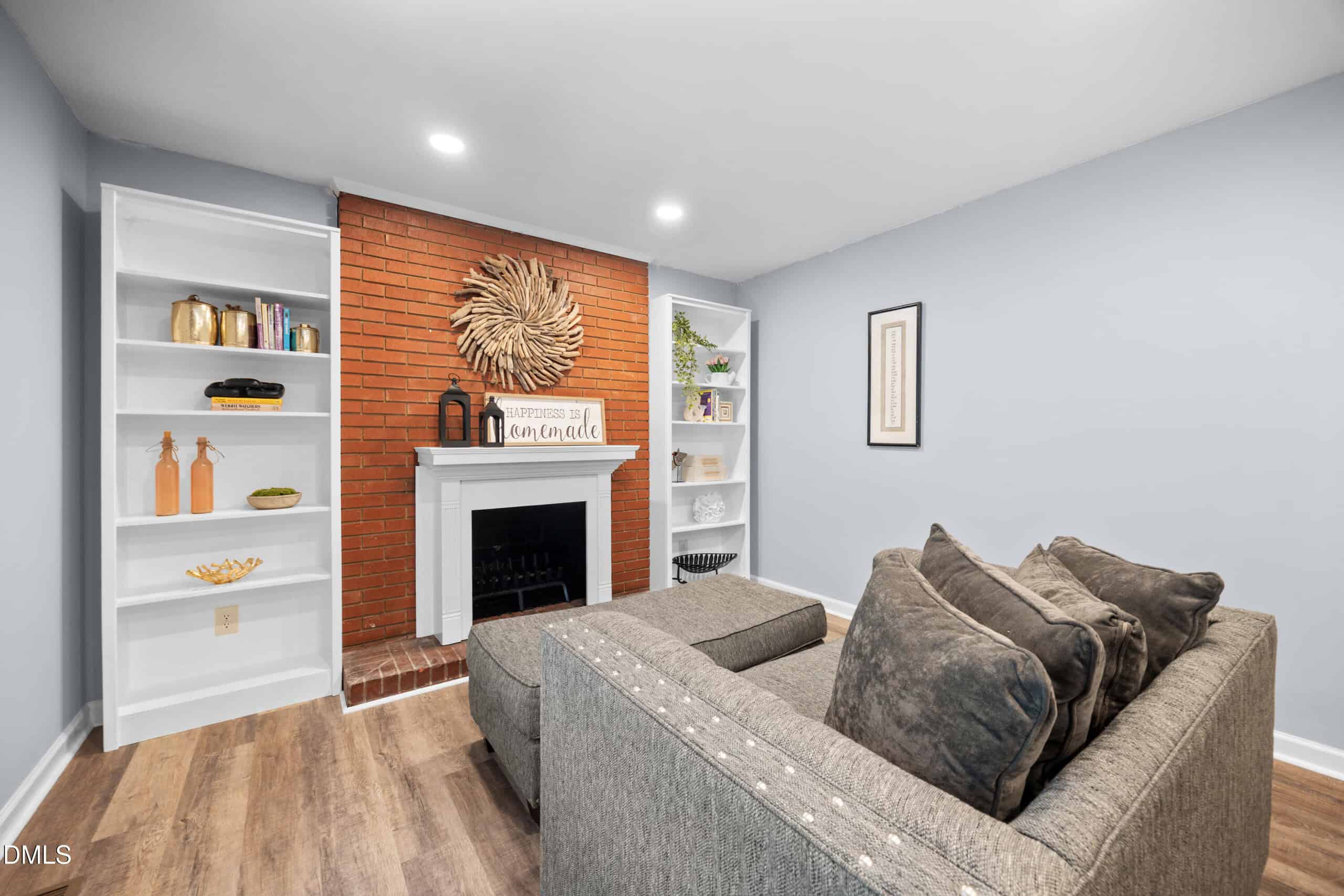 820 Greenwich Street, Raleigh, NC 27610