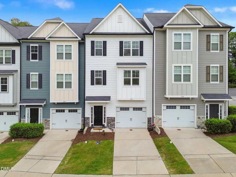 1391 Regents Lane